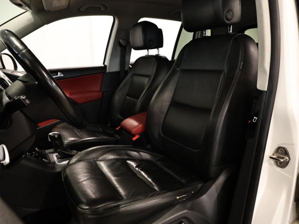 Volkswagen Tiguan I Рестайлинг с пробегом 2013 года, цена 1 350 000 рублей, 130503 км, внедорожник, Автокод Объявления