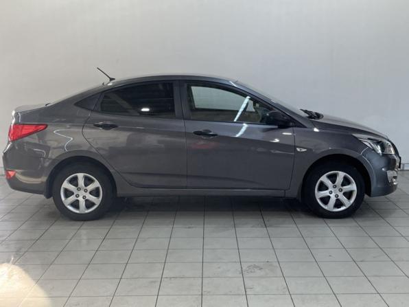 Hyundai Solaris I Рестайлинг с пробегом 2015 года, цена 1 055 000 рублей, 155000 км, седан, Автокод Объявления