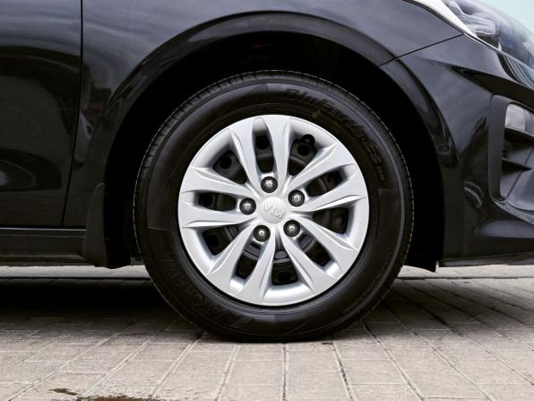 Kia Ceed III с пробегом 2021 года, цена 1 719 000 рублей, 110932 км, универсал, Автокод Объявления