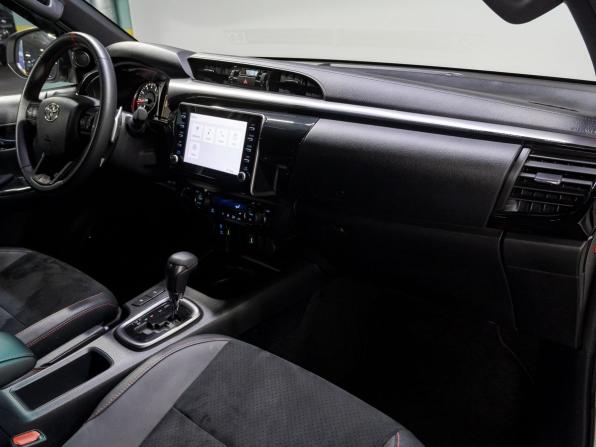 Toyota Hilux VIII Рестайлинг 2 с пробегом 2022 года, цена 6 849 000 рублей, 8613 км, пикап, Автокод Объявления