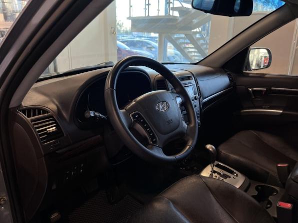 Hyundai Santa Fe II Рестайлинг с пробегом 2012 года, цена 1 240 000 рублей, 220292 км, внедорожник, Автокод Объявления