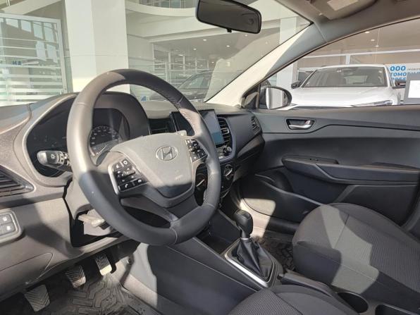 Hyundai Solaris II Рестайлинг с пробегом 2021 года, цена 1 620 000 рублей, 75260 км, седан, Автокод Объявления