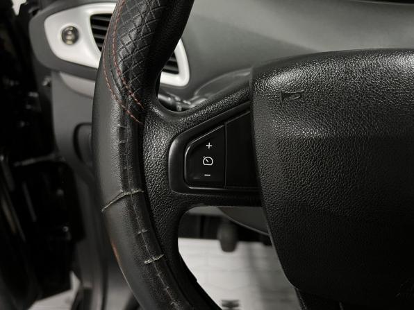Renault Scenic III с пробегом 2010 года, цена 745 000 рублей, 307829 км, компактвэн, Автокод Объявления