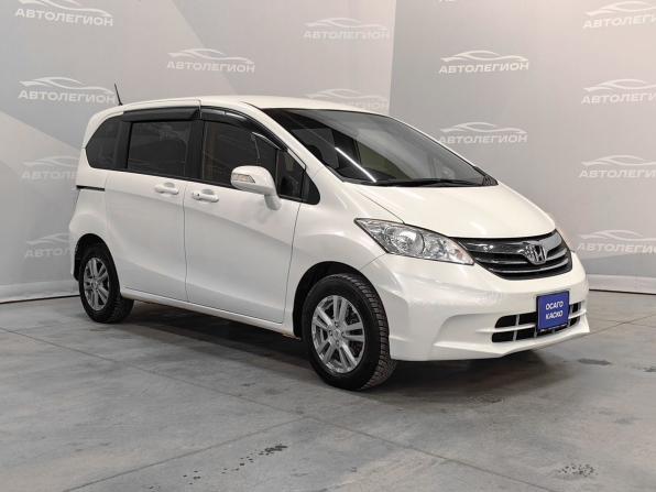 Honda Freed I Рестайлинг с пробегом 2013 года, цена 1 399 000 рублей, 62572 км, компактвэн, Автокод Объявления
