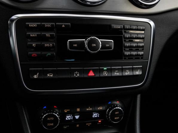 Mercedes-Benz GLA I (X156) с пробегом 2015 года, цена 2 299 000 рублей, 97215 км, внедорожник, Автокод Объявления