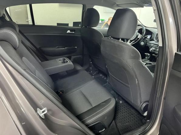 Kia Sportage IV Рестайлинг с пробегом 2019 года, цена 1 649 000 рублей, 217615 км, внедорожник, Автокод Объявления