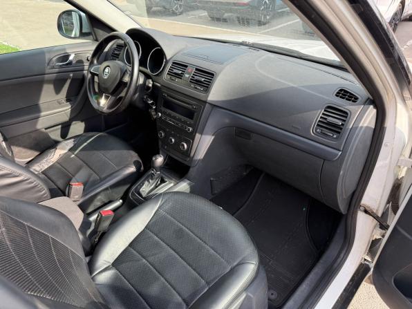 Skoda Yeti I Рестайлинг с пробегом 2014 года, цена 985 000 рублей, 207350 км, внедорожник, Автокод Объявления