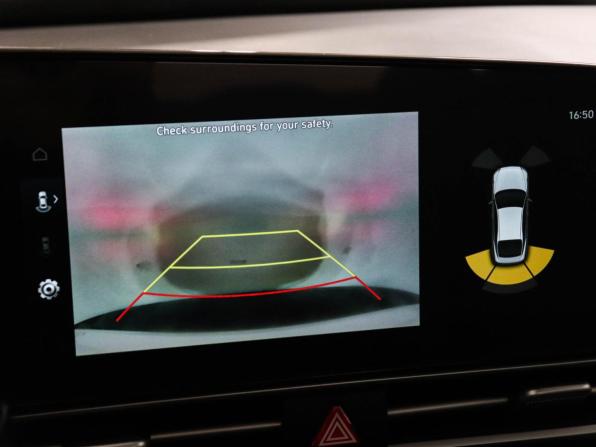 Hyundai Elantra VII (CN7) Рестайлинг с пробегом 2024 года, цена 2 090 000 рублей, 64000 км, седан, Автокод Объявления