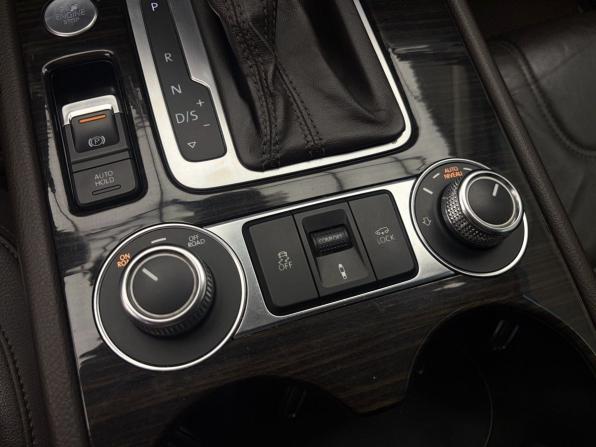 Volkswagen Touareg II Рестайлинг с пробегом 2016 года, цена 2 999 000 рублей, 136268 км, внедорожник, Автокод Объявления