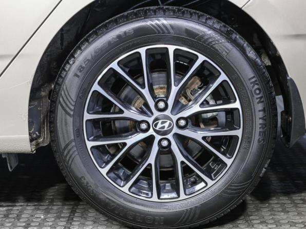 Hyundai Solaris I с пробегом 2013 года, цена 698 000 рублей, 180000 км, хэтчбек, Автокод Объявления