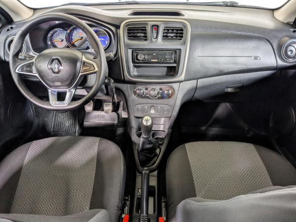 Renault Logan II Рестайлинг с пробегом 2018 года, цена 659 900 рублей, 153000 км, седан, Автокод Объявления