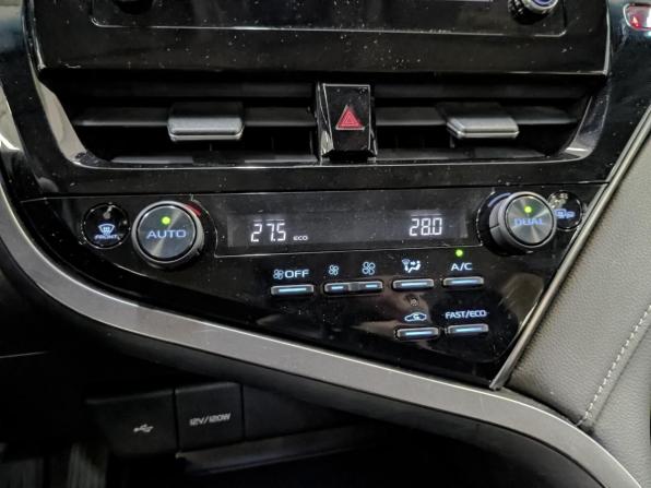 Toyota Camry VIII (XV70) Рестайлинг с пробегом 2021 года, цена 3 415 000 рублей, 47174 км, седан, Автокод Объявления