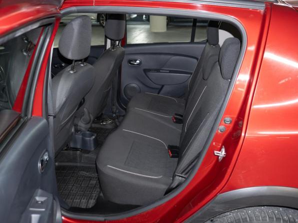 Renault Sandero II Рестайлинг с пробегом 2018 года, цена 1 150 000 рублей, 100408 км, хэтчбек, Автокод Объявления