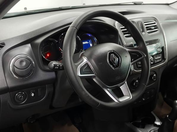 Renault Logan II Рестайлинг с пробегом 2019 года, цена 843 400 рублей, 135420 км, седан, Автокод Объявления