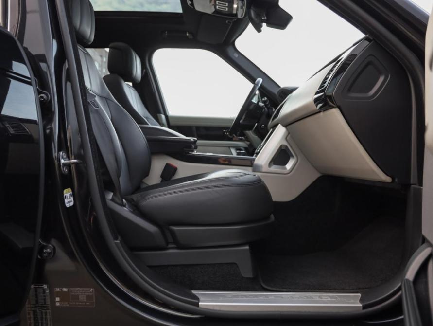 Land Rover Range Rover IV Рестайлинг Санкт-Петербург  - изображение 29