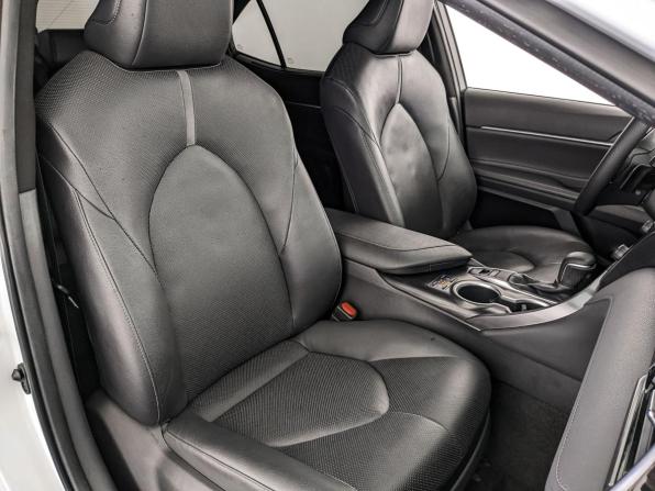 Toyota Camry VIII (XV70) Рестайлинг с пробегом 2021 года, цена 3 100 000 рублей, 98113 км, седан, Автокод Объявления
