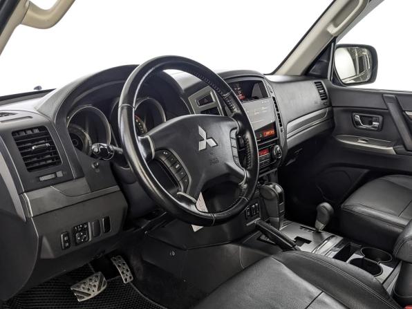 Mitsubishi Pajero IV Рестайлинг 2 с пробегом 2015 года, цена 2 590 000 рублей, 141320 км, внедорожник, Автокод Объявления