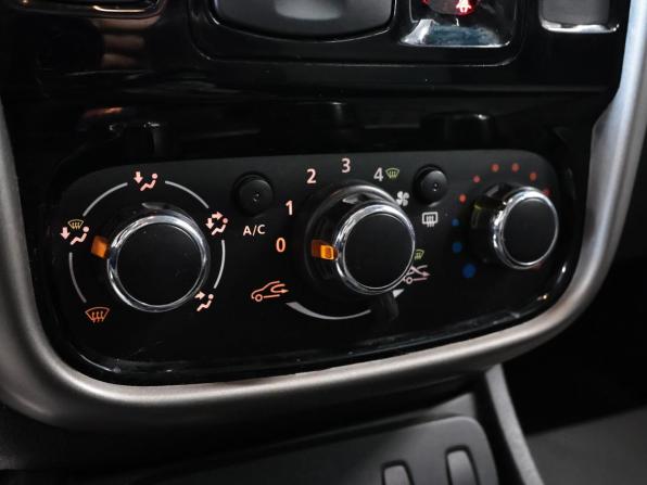 Renault Duster I с пробегом 2015 года, цена 1 090 000 рублей, 97697 км, внедорожник, Автокод Объявления