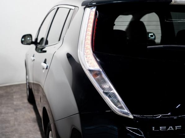 Nissan Leaf I (ZE0/AZE0) с пробегом 2011 года, цена 825 000 рублей, 119555 км, хэтчбек, Автокод Объявления