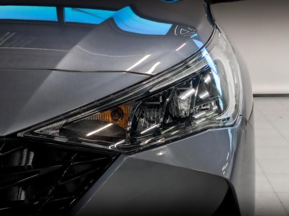 Hyundai Solaris II Рестайлинг с пробегом 2021 года, цена 1 715 000 рублей, 30505 км, седан, Автокод Объявления