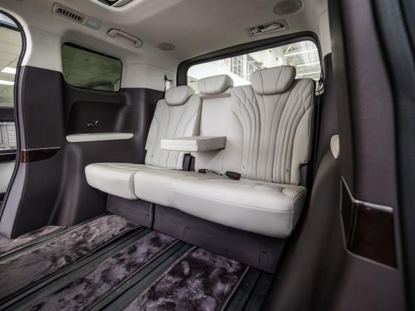 Hongqi HQ9 с пробегом 2025 года, цена 7 350 000 рублей, 9 км, минивэн, Автокод Объявления