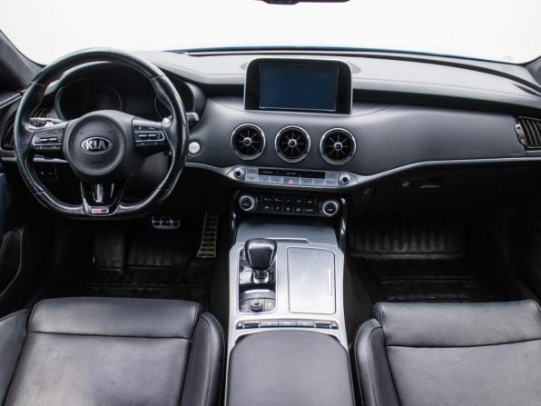 Kia Stinger I с пробегом 2018 года, цена 2 939 000 рублей, 75500 км, лифтбек, Автокод Объявления