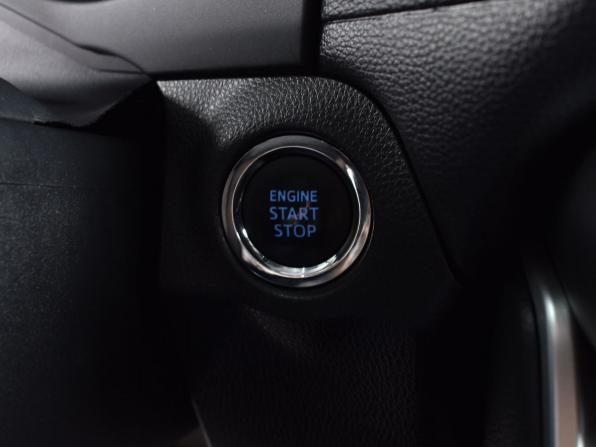 Toyota RAV4 V (XA50) с пробегом 2021 года, цена 3 249 999 рублей, 114064 км, внедорожник, Автокод Объявления