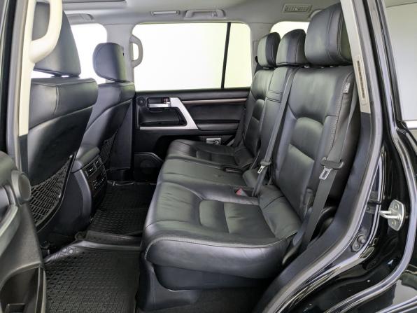 Toyota Land Cruiser 200 Series Рестайлинг 2 с пробегом 2020 года, цена 7 850 000 рублей, 136625 км, внедорожник, Автокод Объявления