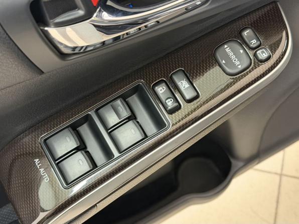 Toyota Camry VII (XV50) Рестайлинг с пробегом 2015 года, цена 2 170 000 рублей, 94732 км, седан, Автокод Объявления