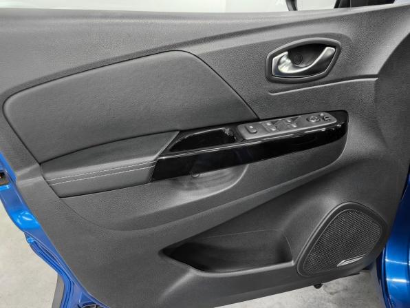 Renault Kaptur I Рестайлинг с пробегом 2021 года, цена 1 850 000 рублей, 75600 км, внедорожник, Автокод Объявления