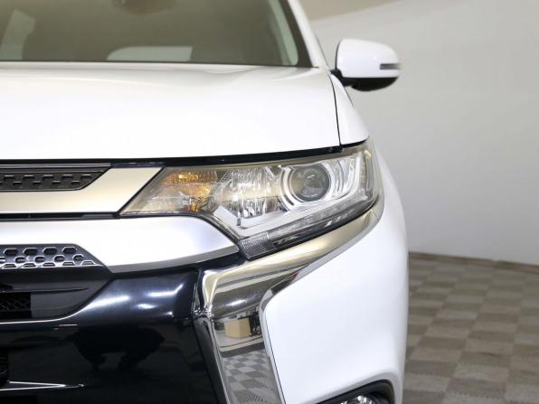 Mitsubishi Outlander III Рестайлинг 3 с пробегом 2022 года, цена 2 525 000 рублей, 33092 км, внедорожник, Автокод Объявления