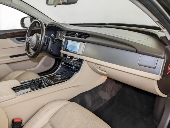 Jaguar XF II с пробегом 2016 года, цена 2 310 000 рублей, 100493 км, седан, Автокод Объявления