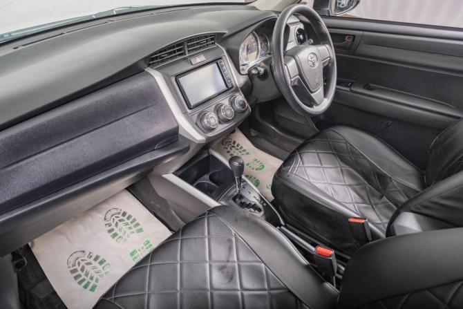 Toyota Corolla XI (E160 E170) Рестайлинг 2 с пробегом 2018 года, цена 1 439 000 рублей, 127000 км, универсал, Автокод Объявления