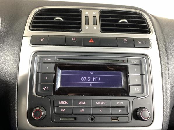 Volkswagen Polo V с пробегом 2013 года, цена 873 000 рублей, 139737 км, седан, Автокод Объявления