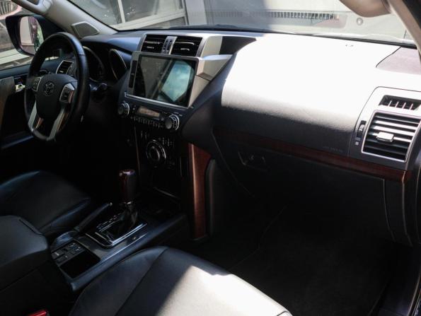 Toyota Land Cruiser Prado 150 Series Рестайлинг 1 с пробегом 2016 года, цена 3 600 000 рублей, 196692 км, внедорожник, Автокод Объявления