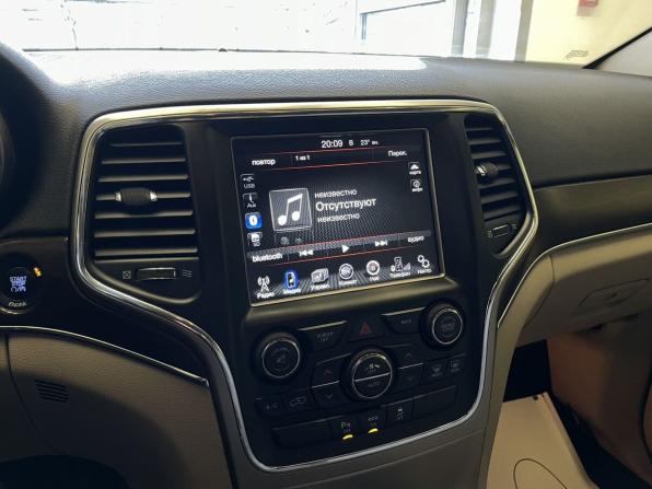 Jeep Grand Cherokee IV (WK2) Рестайлинг с пробегом 2014 года, цена 2 280 000 рублей, 186655 км, внедорожник, Автокод Объявления