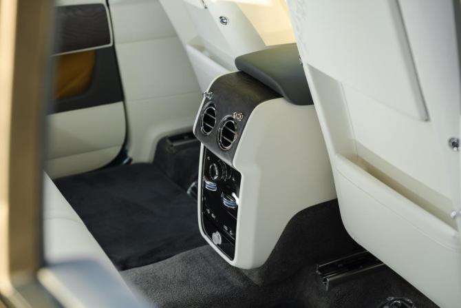 Новый Rolls-Royce Cullinan I Рестайлинг 2026 года, цена 79 990 000 рублей, внедорожник, Автокод Объявления