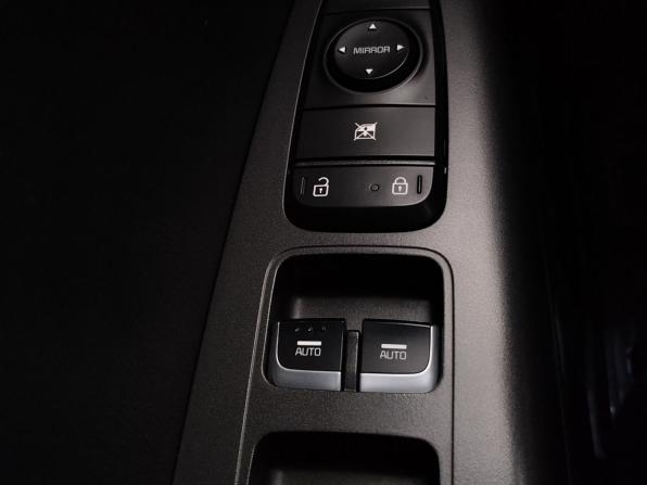 Kia Sportage IV Рестайлинг с пробегом 2019 года, цена 2 030 000 рублей, 115350 км, внедорожник, Автокод Объявления