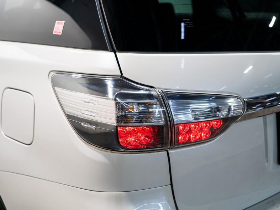 Toyota Wish II Рестайлинг Чита  - изображение 19