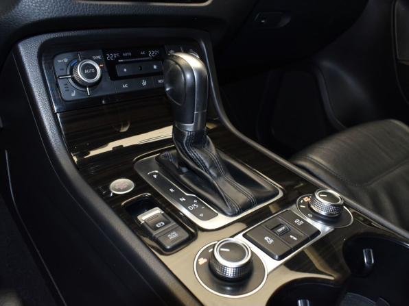 Volkswagen Touareg II Рестайлинг с пробегом 2017 года, цена 3 329 000 рублей, 130000 км, внедорожник, Автокод Объявления