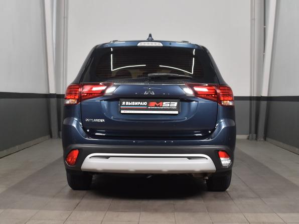 Mitsubishi Outlander III Рестайлинг 3 с пробегом 2020 года, цена 2 599 995 рублей, 63839 км, внедорожник, Автокод Объявления