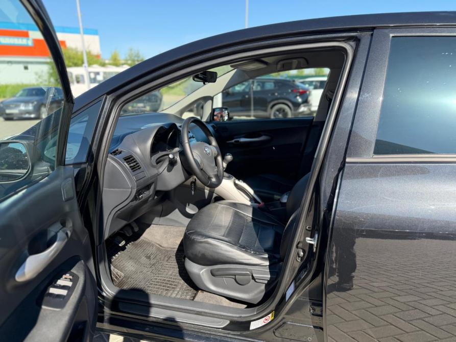 Toyota Auris I Сыктывкар  - изображение 15