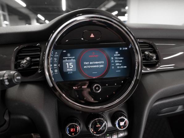Mini Hatch III (F55/F56) Рестайлинг 2 с пробегом 2021 года, цена 2 500 000 рублей, 56427 км, хэтчбек, Автокод Объявления