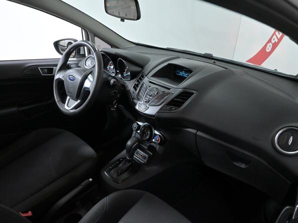 Ford Fiesta Mk6 Рестайлинг с пробегом 2016 года, цена 750 000 рублей, 132001 км, хэтчбек, Автокод Объявления