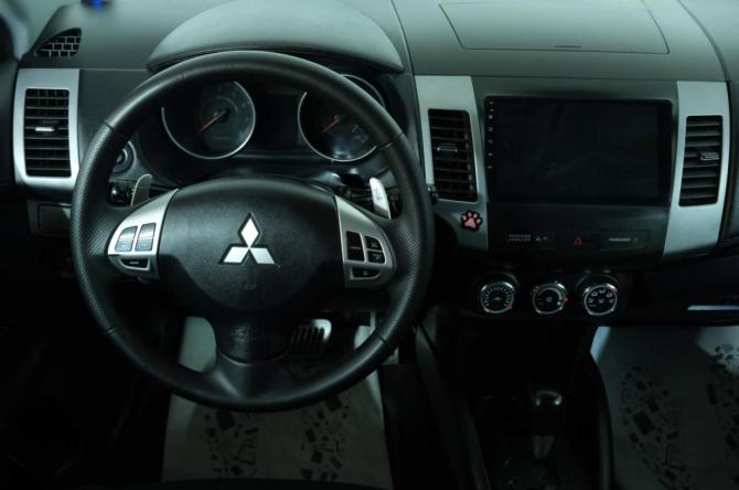 Mitsubishi Outlander II Рестайлинг с пробегом 2011 года, цена 1 349 000 рублей, 291710 км, внедорожник, Автокод Объявления