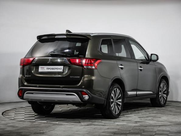 Mitsubishi Outlander III Рестайлинг 3 с пробегом 2020 года, цена 2 199 000 рублей, 192770 км, внедорожник, Автокод Объявления