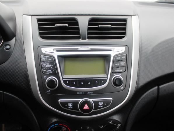 Hyundai Solaris I с пробегом 2014 года, цена 999 000 рублей, 83061 км, седан, Автокод Объявления