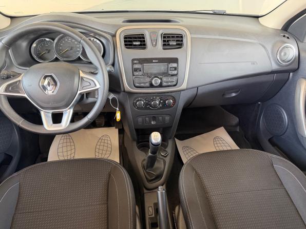 Renault Logan II Рестайлинг с пробегом 2021 года, цена 940 000 рублей, 27393 км, седан, Автокод Объявления