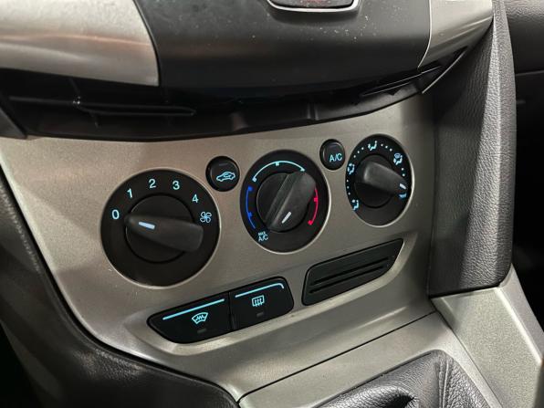 Ford Focus III с пробегом 2014 года, цена 560 000 рублей, 237100 км, хэтчбек, Автокод Объявления