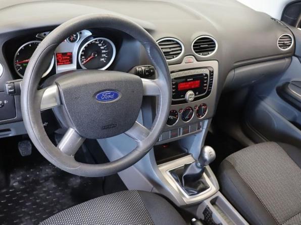 Ford Focus II Рестайлинг с пробегом 2010 года, цена 598 000 рублей, 135861 км, седан, Автокод Объявления